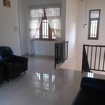 Hotel Red Rose Negombo Bagian luar foto