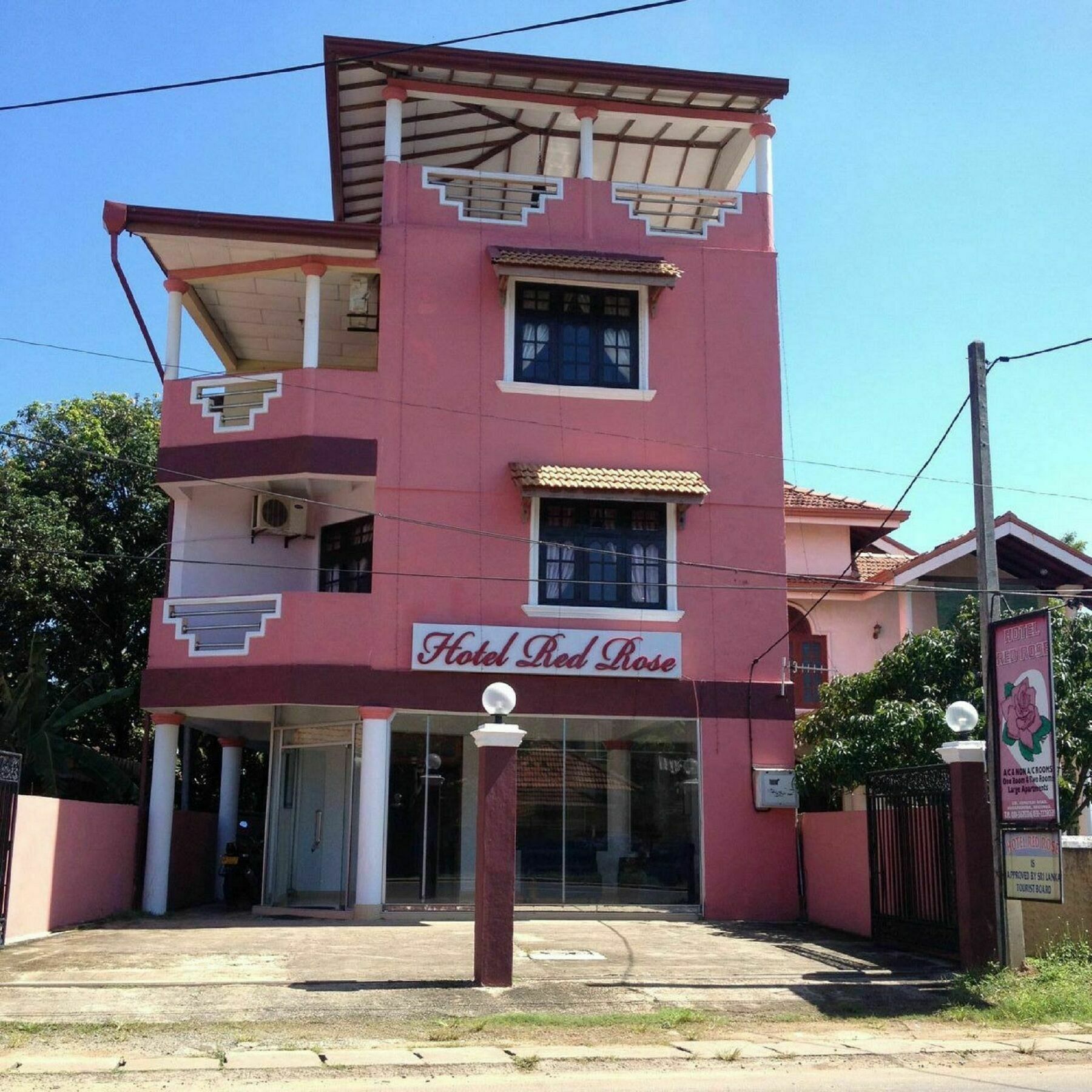 Hotel Red Rose Negombo Bagian luar foto