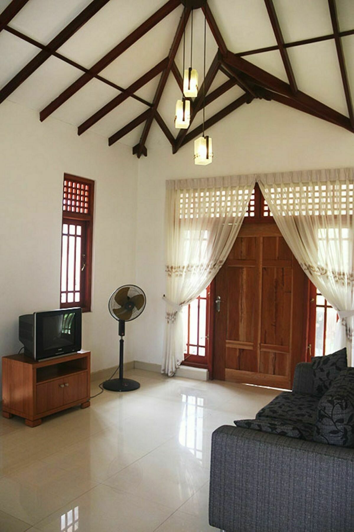 Hotel Red Rose Negombo Bagian luar foto