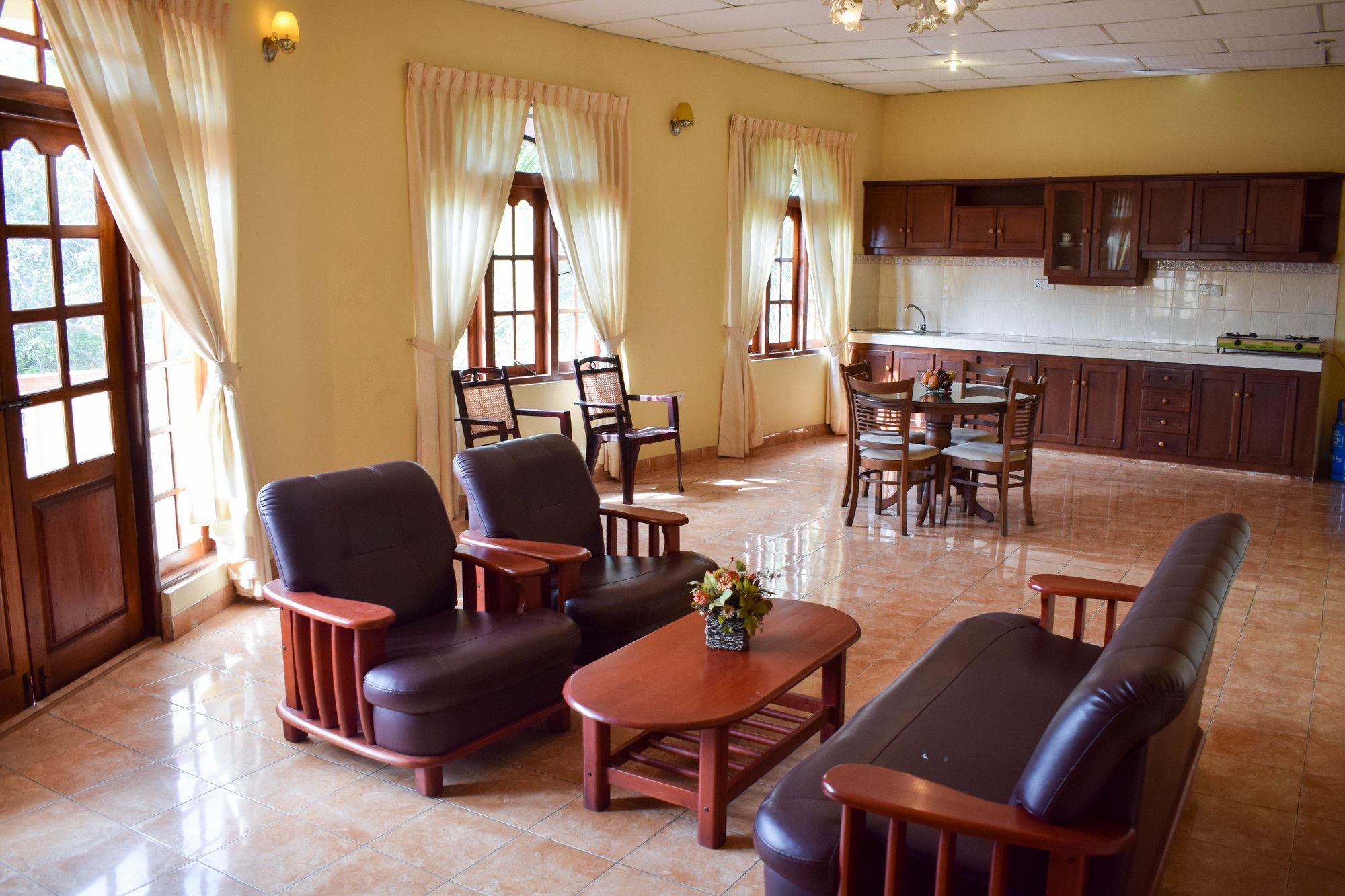 Hotel Red Rose Negombo Bagian luar foto