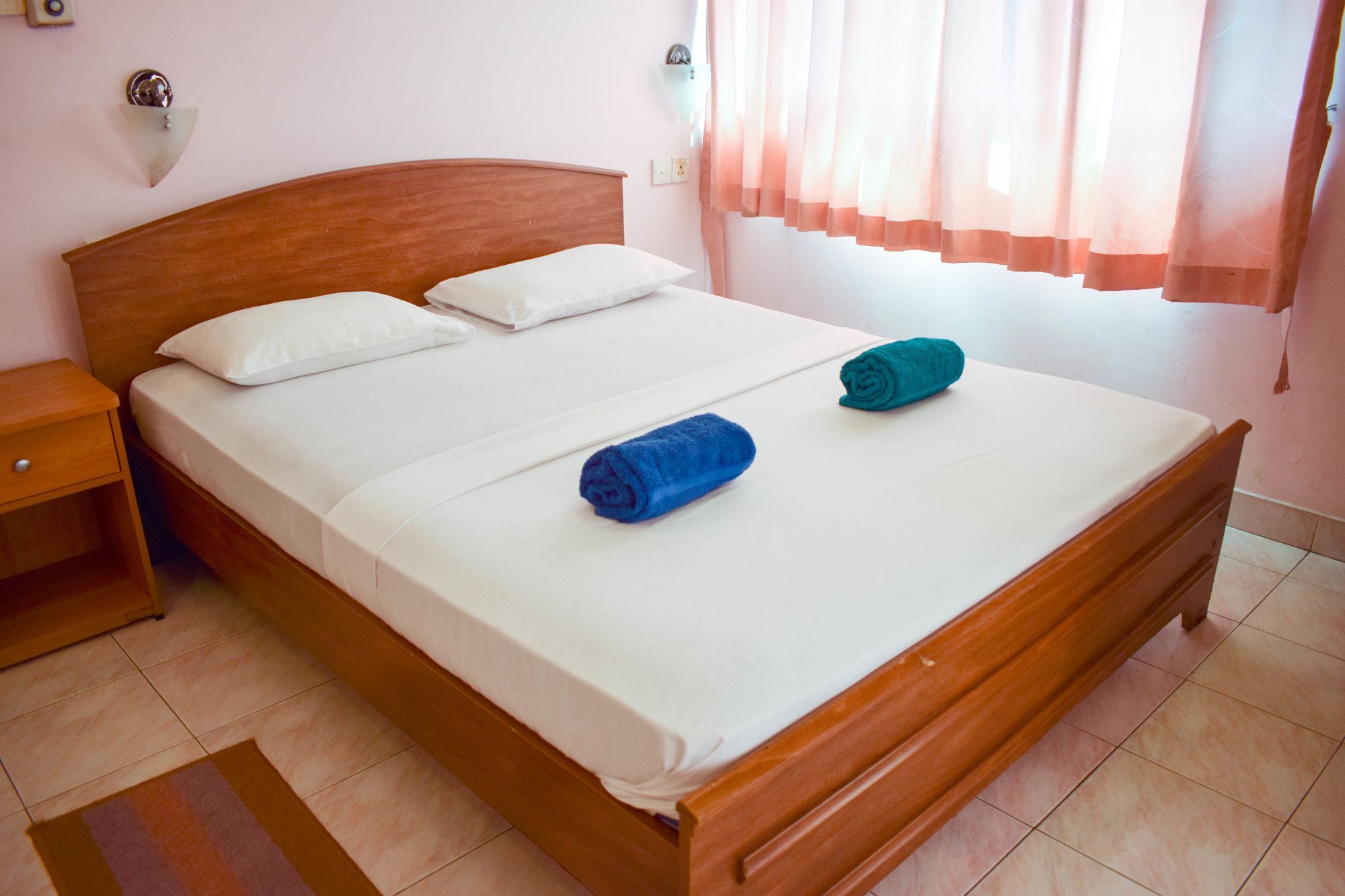 Hotel Red Rose Negombo Bagian luar foto